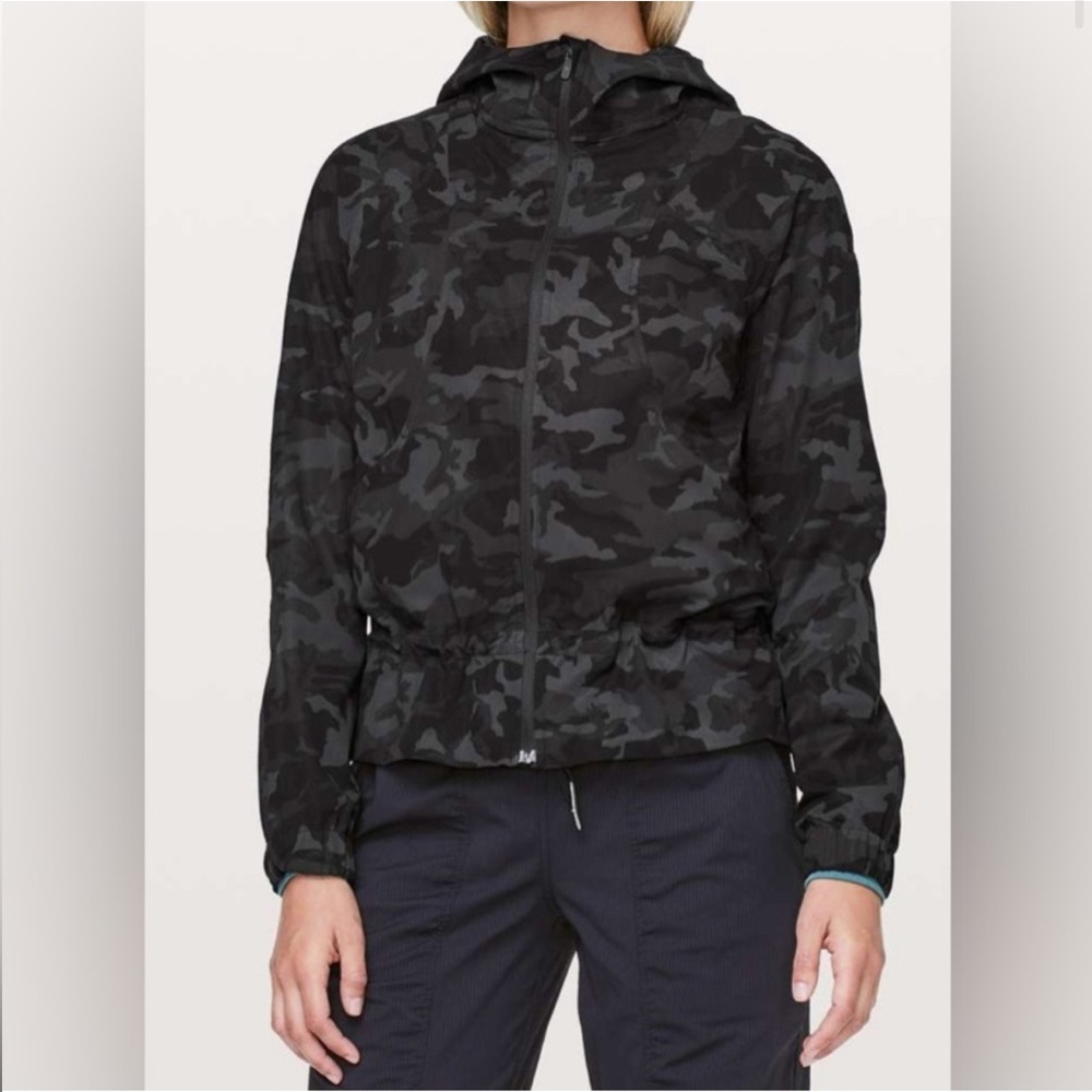 Lululemon pack it up jacket camo🍋 - Picture 1 of 10